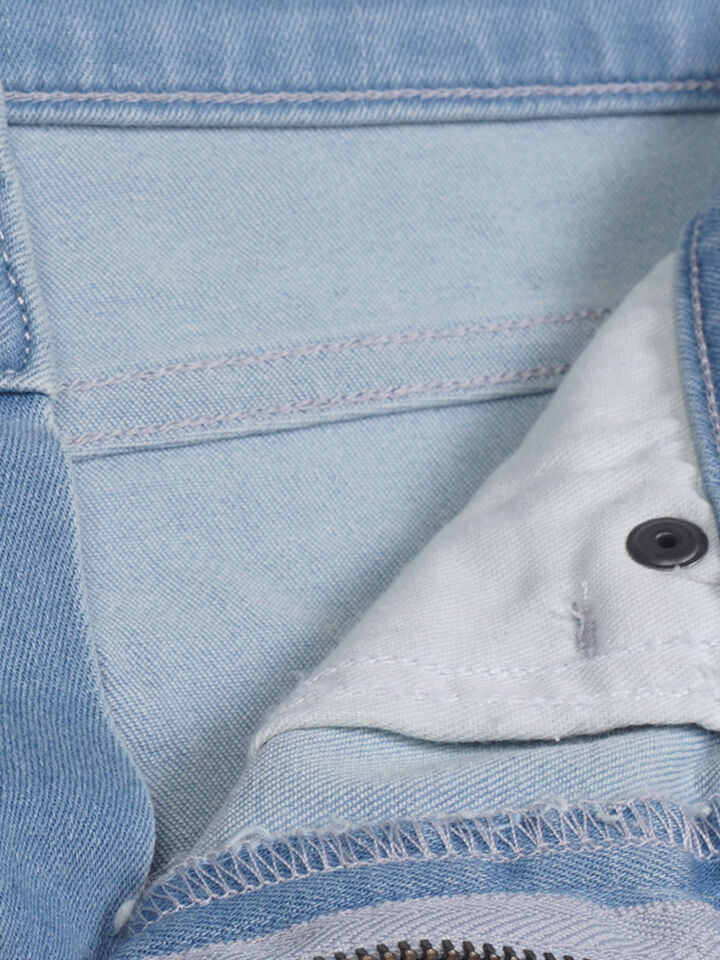 Cotton Jeans with Cropped Boot Cut and Damage image number 5